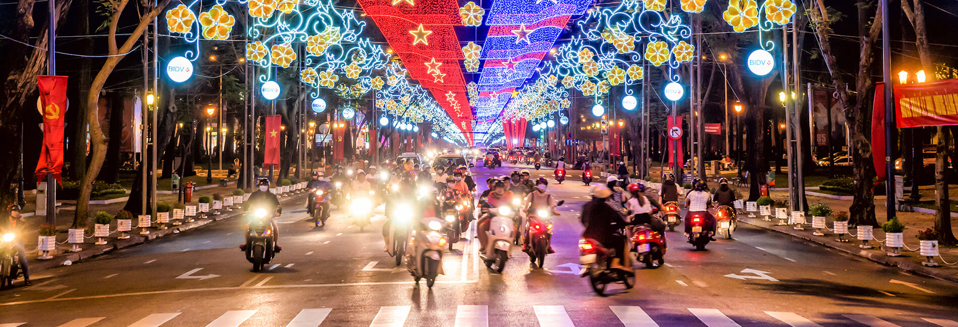 Saigon Nightlife At A Glance Private Tour